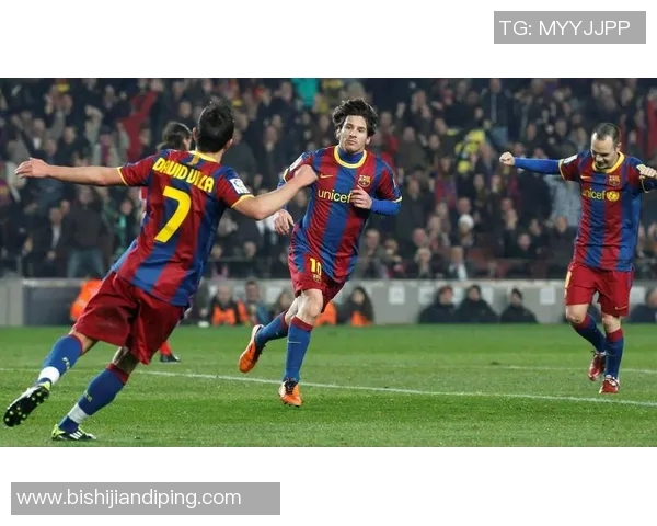 足球明星后卫的精彩瞬间与职业生涯回顾图片展览