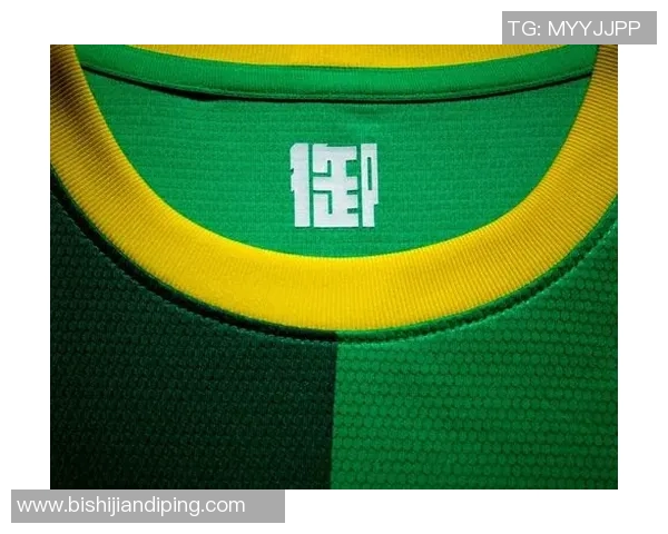 足球明星带头绳高清图片展示运动魅力与时尚风采